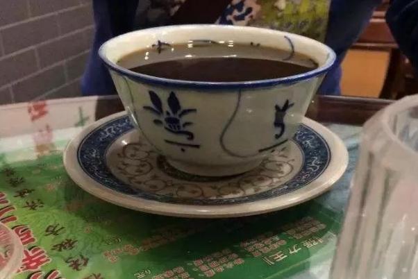 凉茶可以和牛奶一起喝吗 凉茶可以和感冒药一起吃吗