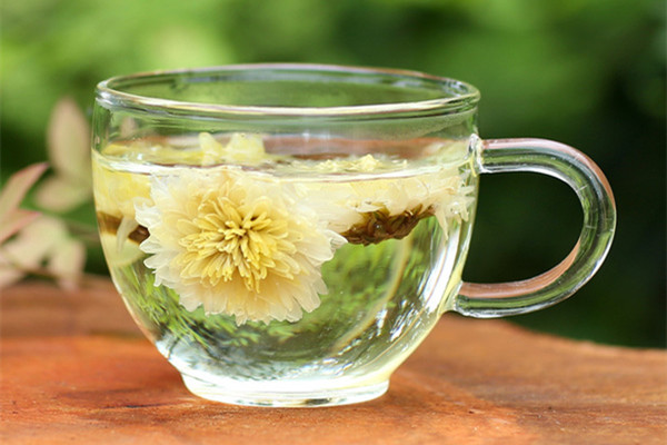 菊花茶能和枸杞一起泡水喝吗 菊花茶能和决明子一起喝吗