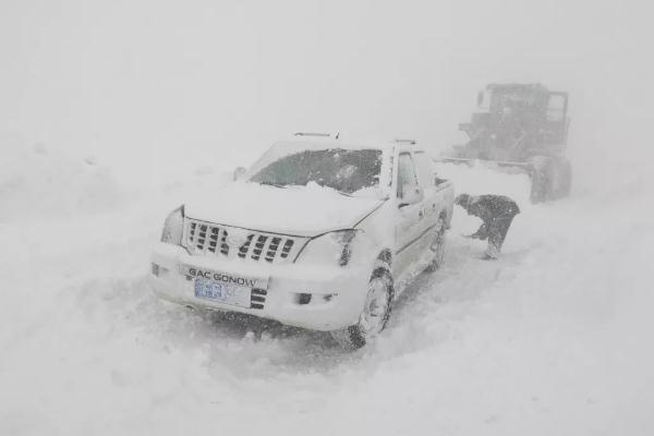 暴雪天气需要储备什么物资 暴雪天高铁会停运吗