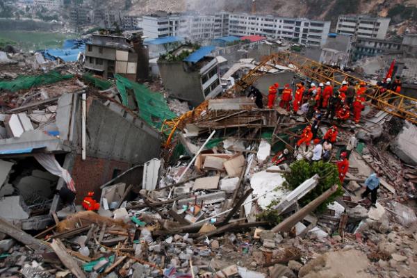 地震要用湿毛巾捂住口鼻吗 地震要怎么逃生